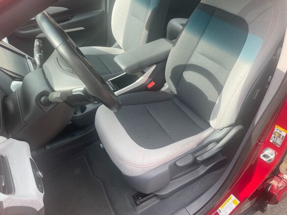 2019 Chevrolet Bolt I, красный, 2749999 рублей - вид 16