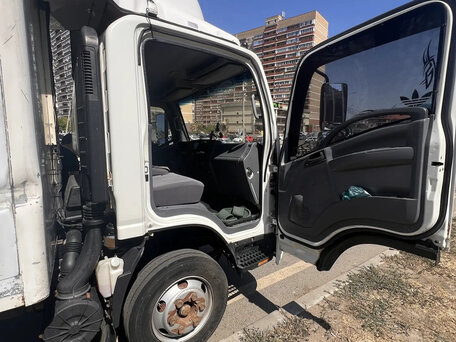 2016 Isuzu Elf (N-series), белый, 2700000 рублей, вид 5