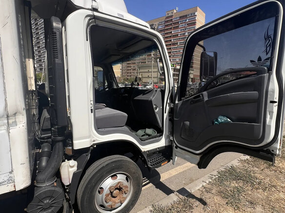 2016 Isuzu Elf (N-series), белый, 2700000 рублей - вид 4