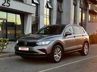 2021 Volkswagen Tiguan II Рестайлинг, серый, 3690000 рублей, вид 1