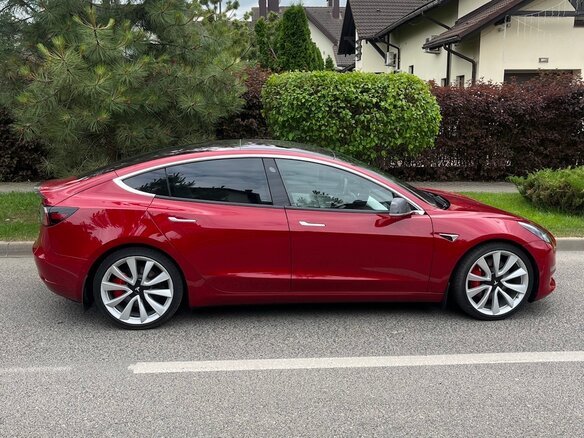 2018 Tesla Model 3 Performance I, красный, 3100000 рублей - вид 3