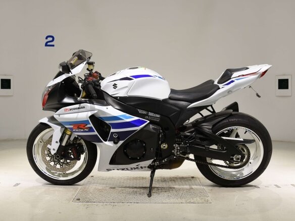 2013 Suzuki GSX-R 1000, белый, 1100000 рублей