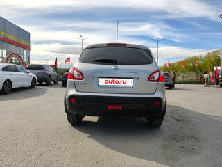 2011 Nissan Qashqai I Рестайлинг, серебристый, 1070000 рублей, вид 5