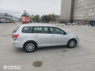 2008 Toyota Corolla Fielder X (E140, E150) Рестайлинг, серебристый, 750000 рублей, вид 1