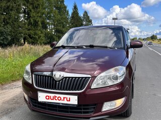 2010 Skoda Fabia II Рестайлинг, пурпурный, 450000 рублей, вид 1