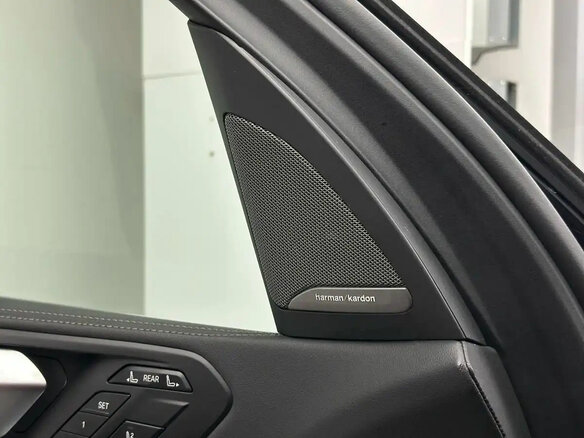 2023 BMW X7 40i I (G07) Рестайлинг, чёрный, 10977000 рублей - вид 16