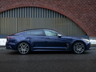 2021 Kia Stinger I Рестайлинг, синий, 2790000 рублей, вид 4