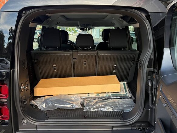 2023 Land Rover Defender 110 II, серый, 12500000 рублей - вид 24