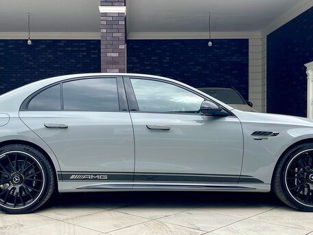 2025 Mercedes-Benz E-Класс AMG 53 AMG VI (W214), серый, 16500000 рублей, вид 2