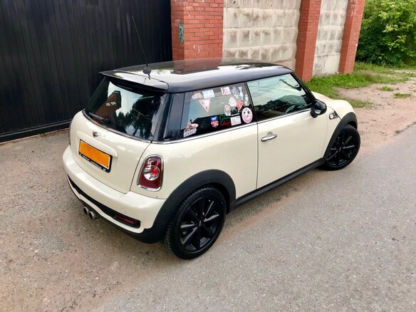 2011 Mini Hatch Cooper S II (R56) Рестайлинг, белый - вид 6