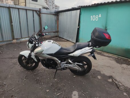 2009 Suzuki GSR 600, белый, 500000 рублей, вид 1