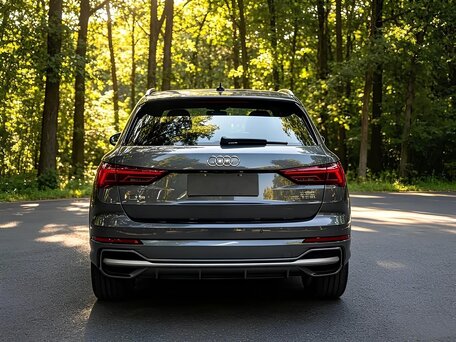 2022 Audi Q3 35 TFSI II (F3), серебристый, 2600000 рублей, вид 2