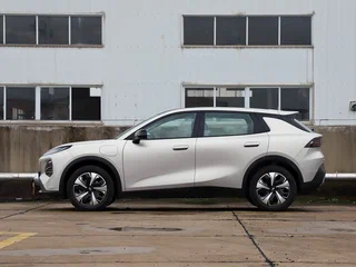 2026 Changan Qiyuan Q05 51.9 kWh II, серебристый, 2338000 рублей, вид 3