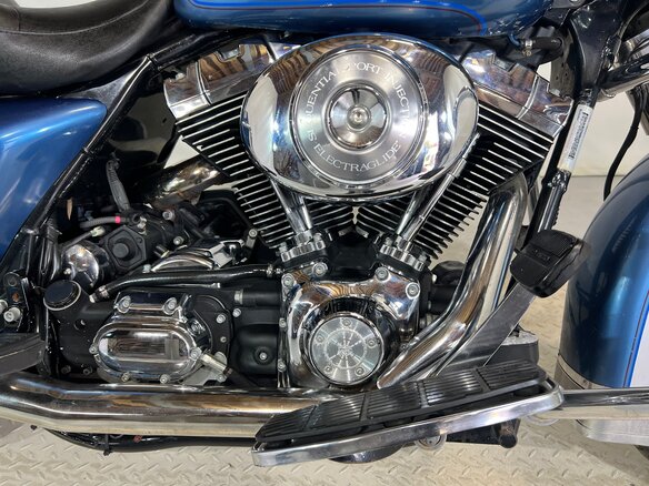 2005 Harley-Davidson Electra Glide, синий, 510000 рублей - вид 18