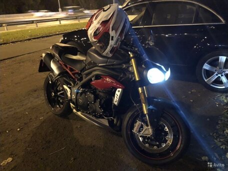 2017 Triumph Speed Triple, серый, 1050000 рублей, вид 3