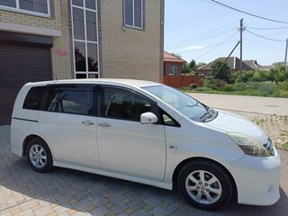 2013 Toyota ISis I Рестайлинг, белый, 1700000 рублей, вид 2