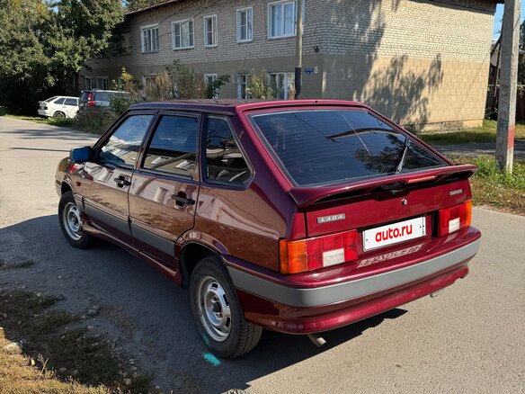 2005 Lada (ВАЗ) 2114, красный, 180000 рублей - вид 3