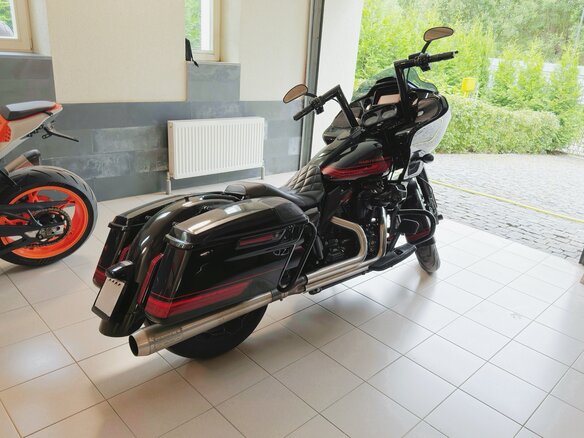 2021 Harley-Davidson CVO Road Glide, чёрный, 2600000 рублей - вид 10
