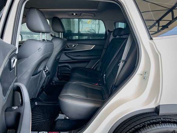 2023 Chery Tiggo 8 I Рестайлинг, белый - вид 30