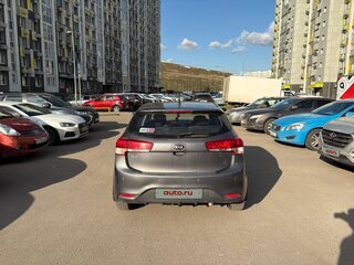 2016 Kia Rio III Рестайлинг, серый, 1130000 рублей, вид 4
