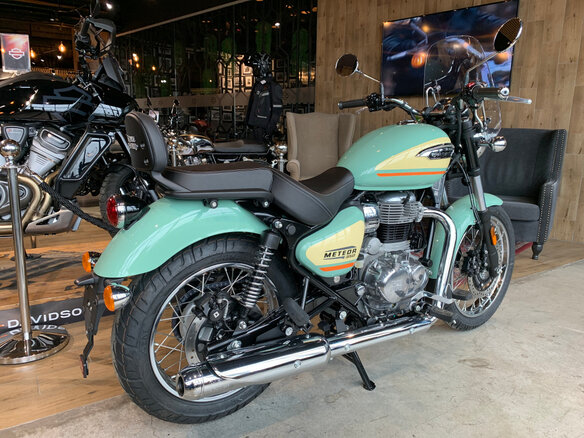 2025 Royal Enfield Meteor, зелёный, 519000 рублей - вид 12