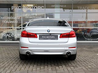 2019 BMW 5 серии 520d xDrive VII (G30/G31/G38), серый, 3400000 рублей, вид 4