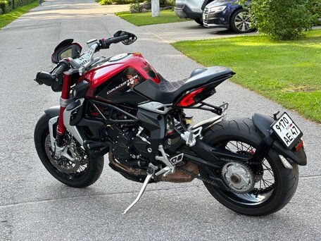 2016 MV Agusta Dragster 800, красный, 1320000 рублей, вид 4