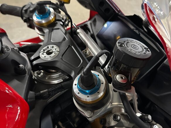 2024 Ducati Panigale V4, красный, 3950000 рублей - вид 19