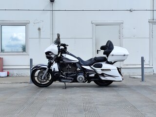2015 Harley-Davidson CVO Street Glide, белый, 1590000 рублей, вид 5