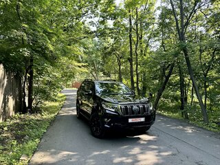 2019 Toyota Land Cruiser Prado 150 Series Рестайлинг 2, чёрный, 5050000 рублей, вид 2
