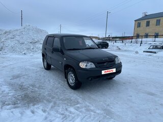 2012 Chevrolet Niva I Рестайлинг, чёрный, 600000 рублей, вид 3