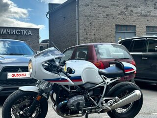BMW R Nine T Racer