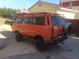 1991 Volkswagen Caravelle Syncro T3, оранжевый, 4000000 рублей, вид 2
