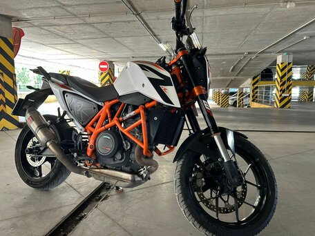 2014 KTM 690 Duke R, белый, 333000 рублей, вид 1