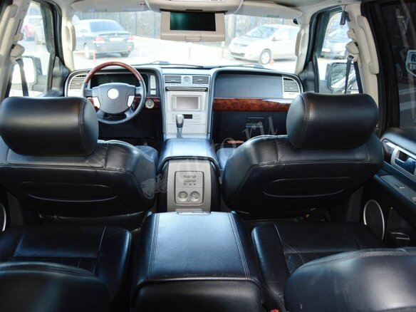 2004 Lincoln Navigator 6-speed II, чёрный - вид 6