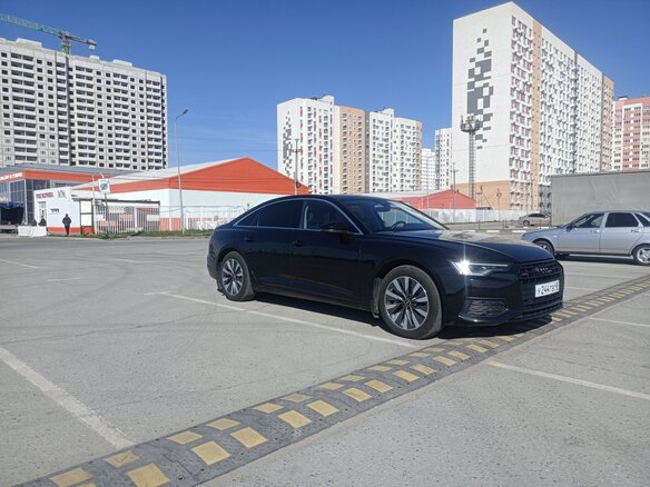 2020 Audi A6 45 TFSI V (C8), чёрный, 3550000 рублей - вид 1