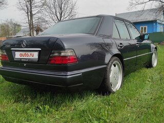 1995 Mercedes-Benz E-Класс 500 I (W124), чёрный, 6000000 рублей, вид 2