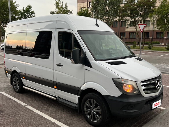 2017 Mercedes-Benz Sprinter, белый, 2400000 рублей - вид 2