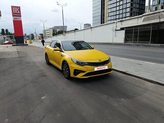 2019 Kia Optima IV Рестайлинг, жёлтый, 1200000 рублей, вид 1
