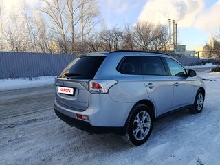 2012 Mitsubishi Outlander III, серебристый, 1400000 рублей, вид 4