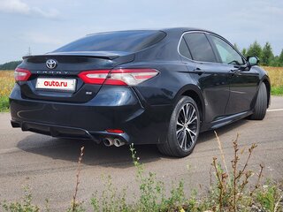 2017 Toyota Camry US Market VIII (XV70), синий, 1960000 рублей, вид 5