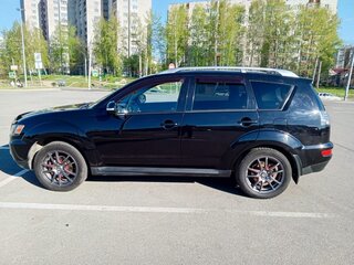 2009 Mitsubishi Outlander II Рестайлинг, чёрный, 880000 рублей, вид 4