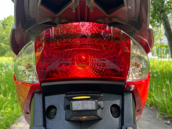 2013 Nexus Fantom, красный, 83000 рублей - вид 17
