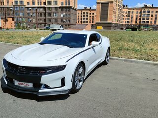 2019 Chevrolet Camaro 10-speed VI Рестайлинг, белый, 4699000 рублей, вид 3
