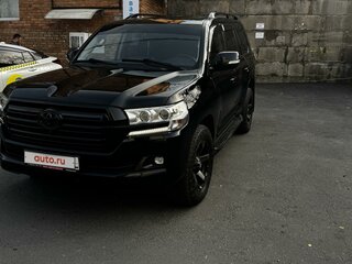2015 Toyota Land Cruiser 200 Series Рестайлинг 2, чёрный, 5050000 рублей, вид 1