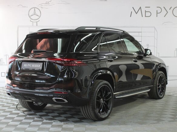 2025 Mercedes-Benz GLE 300 d II (V167) Рестайлинг, чёрный - вид 3