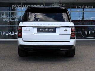 2018 Land Rover Range Rover IV Рестайлинг, белый, 5380000 рублей, вид 4