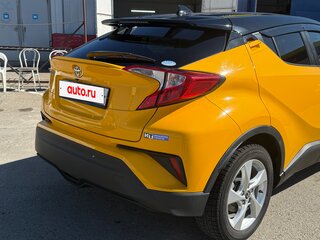 2018 Toyota C-HR I, жёлтый, 2420000 рублей, вид 3