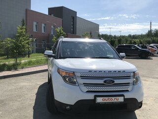 2014 Ford Explorer V, белый, 2209000 рублей, вид 3