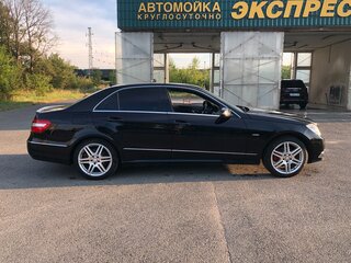 2010 Mercedes-Benz E-Класс 200 5G-Tronic IV (W212, S212, C207), чёрный, 1500000 рублей, вид 2